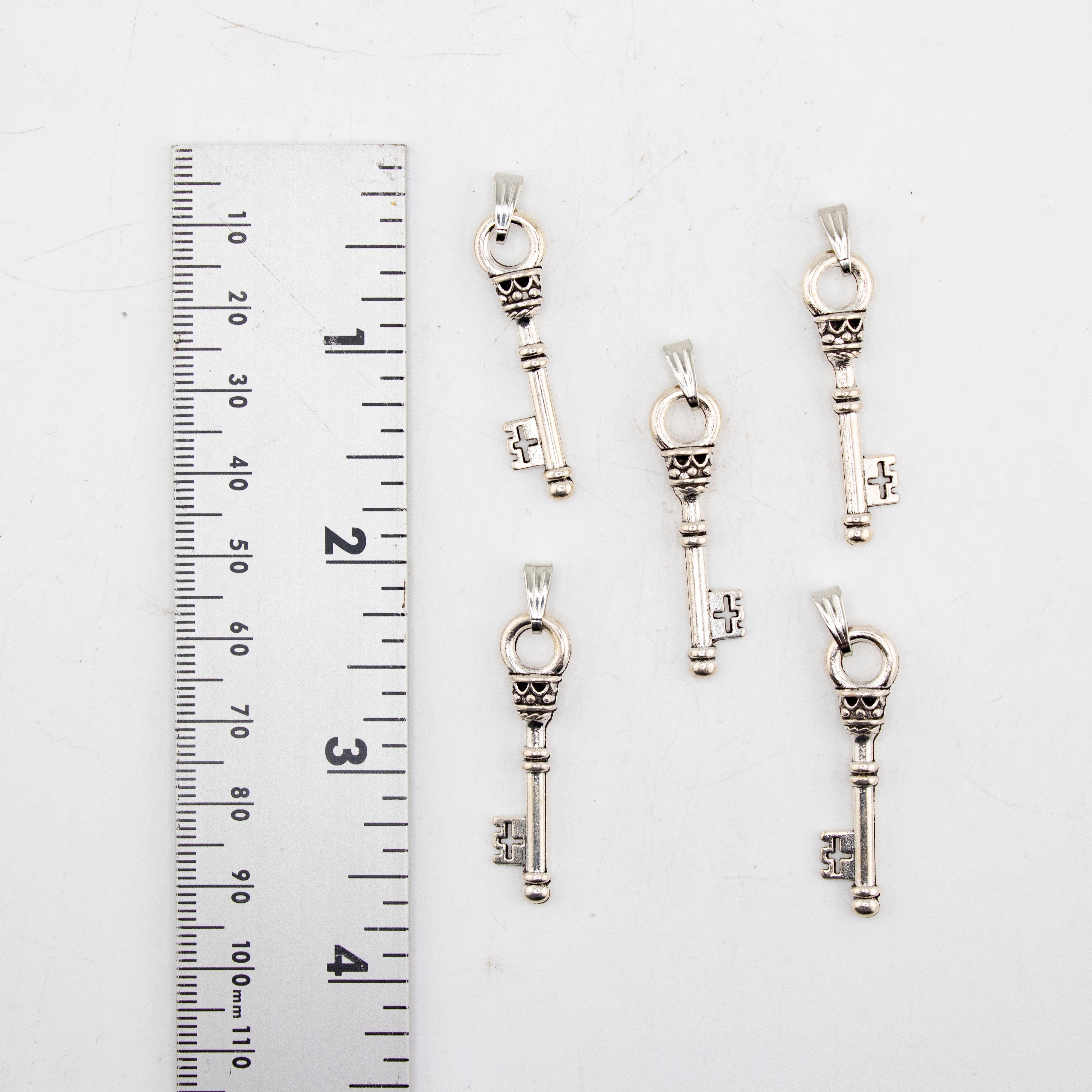 Ornate Key Shaped Brass Pendant, 5 Pieces in a Pack