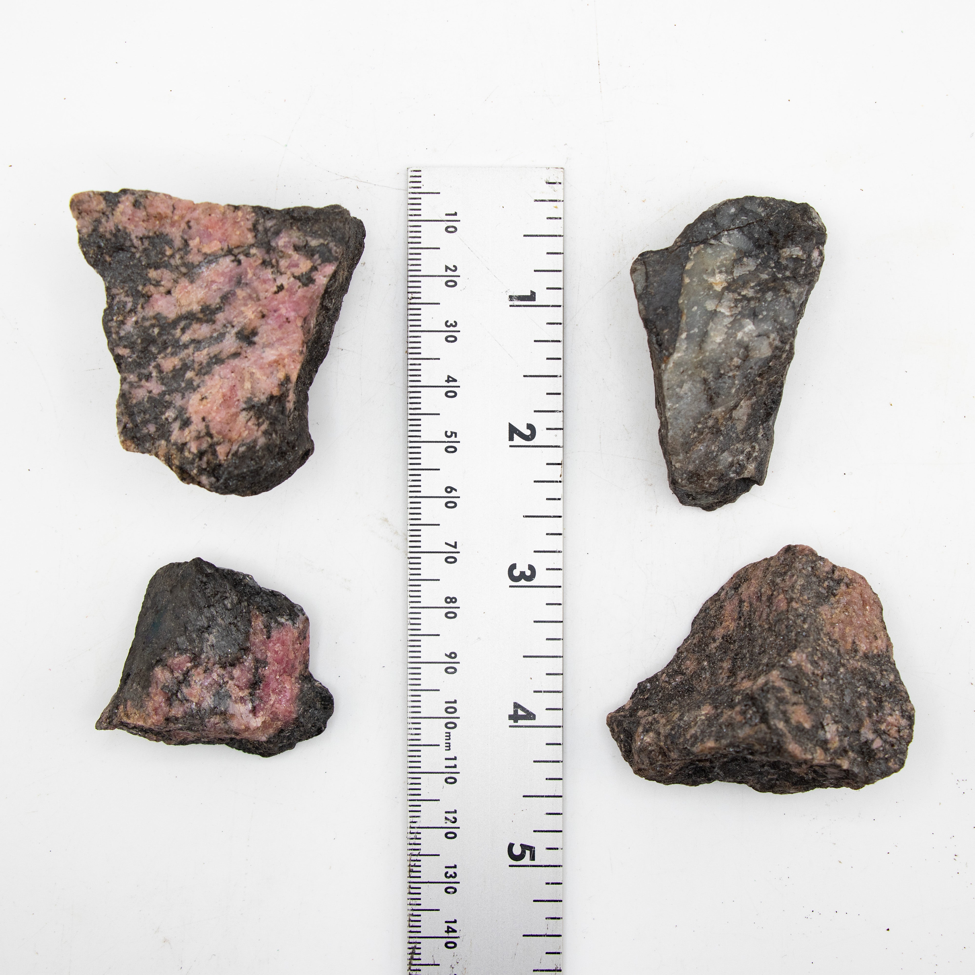 Rhodonite Rough Stone, 3-5cm, 20 Pieces in a Pack, #005