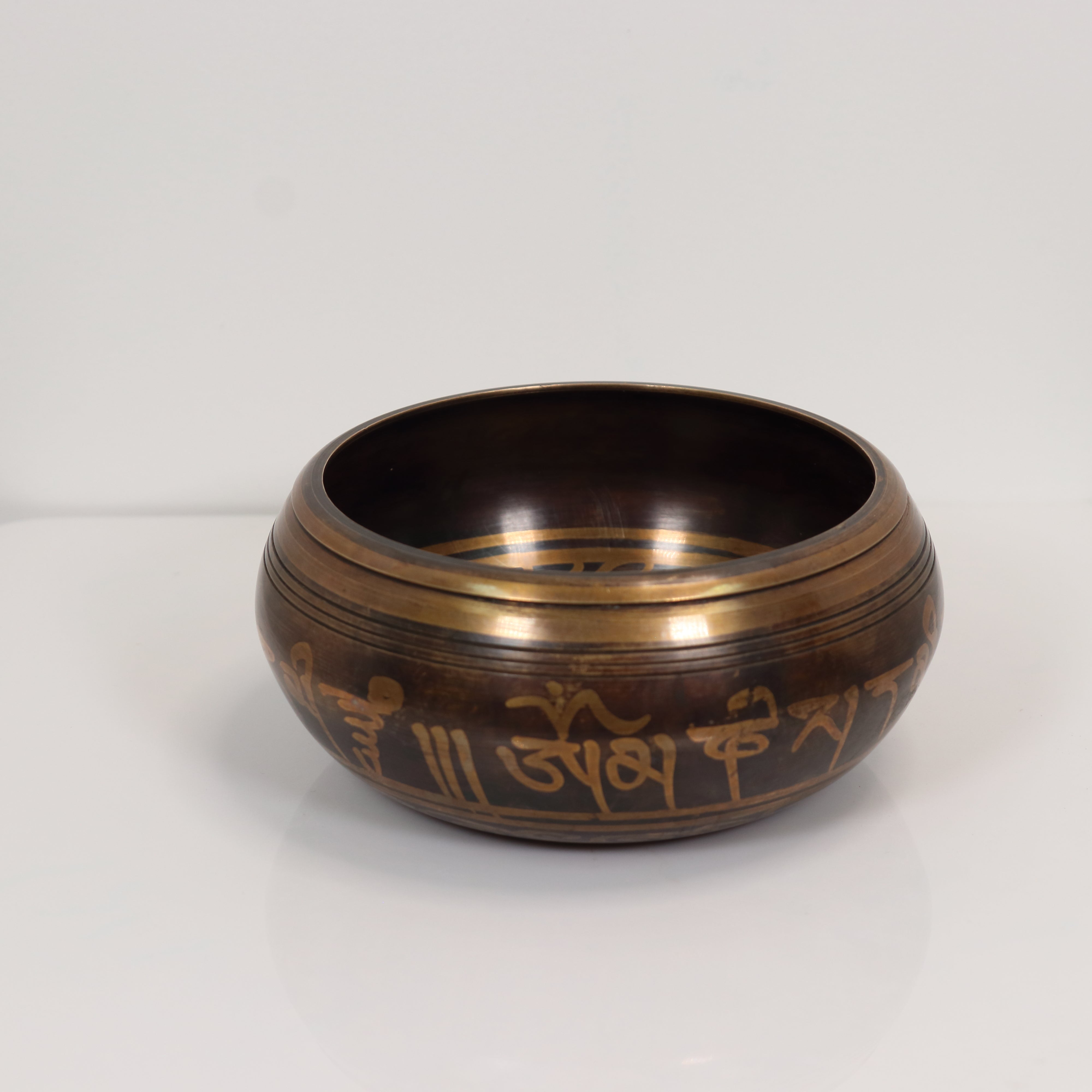 Atma Buti Metal Singing Bowl Brown, 5" Inch, 710 Grams