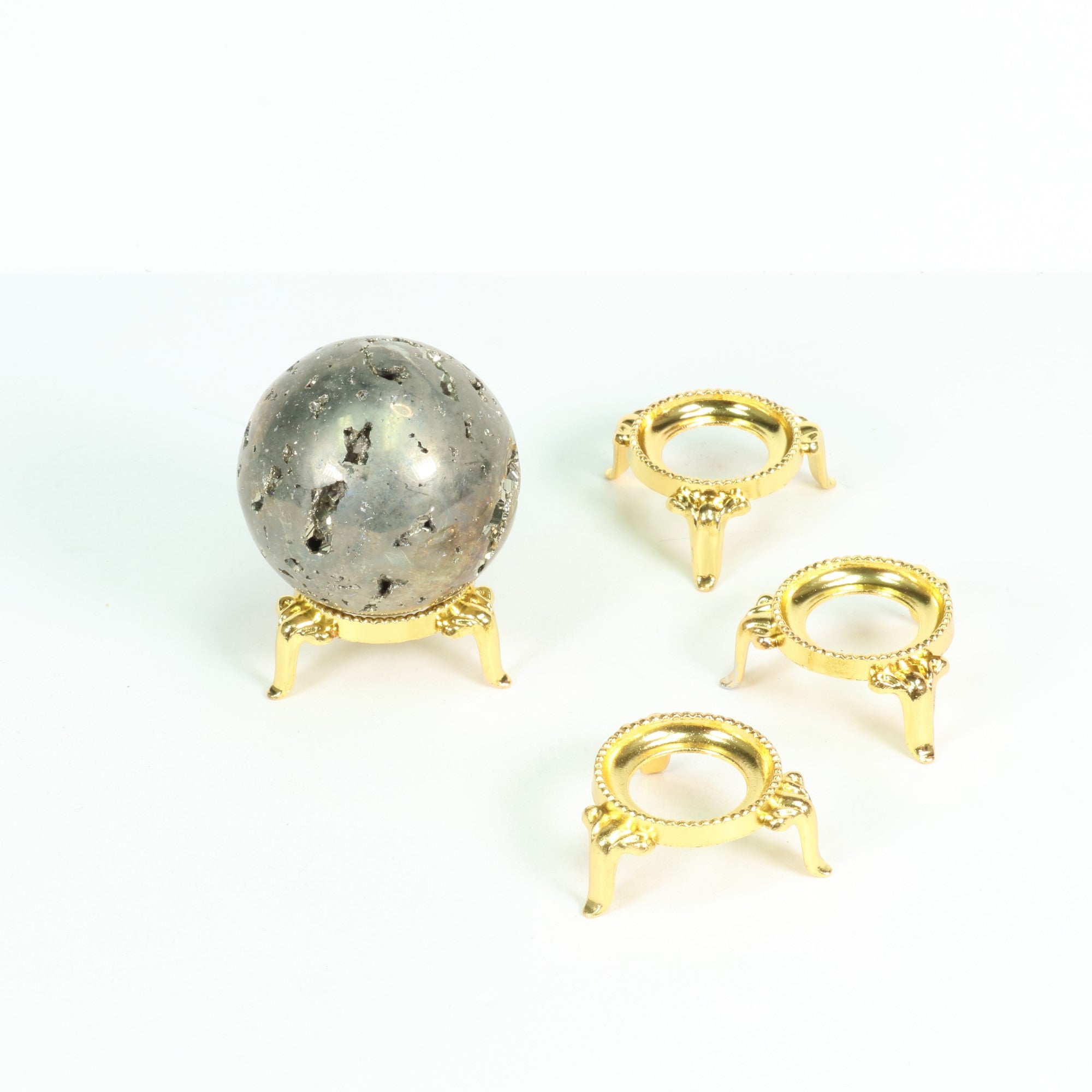 1.25" Metal Display Stand for Sphere and Egg Shaped Items, Gold, 25 Pieces in a Pack