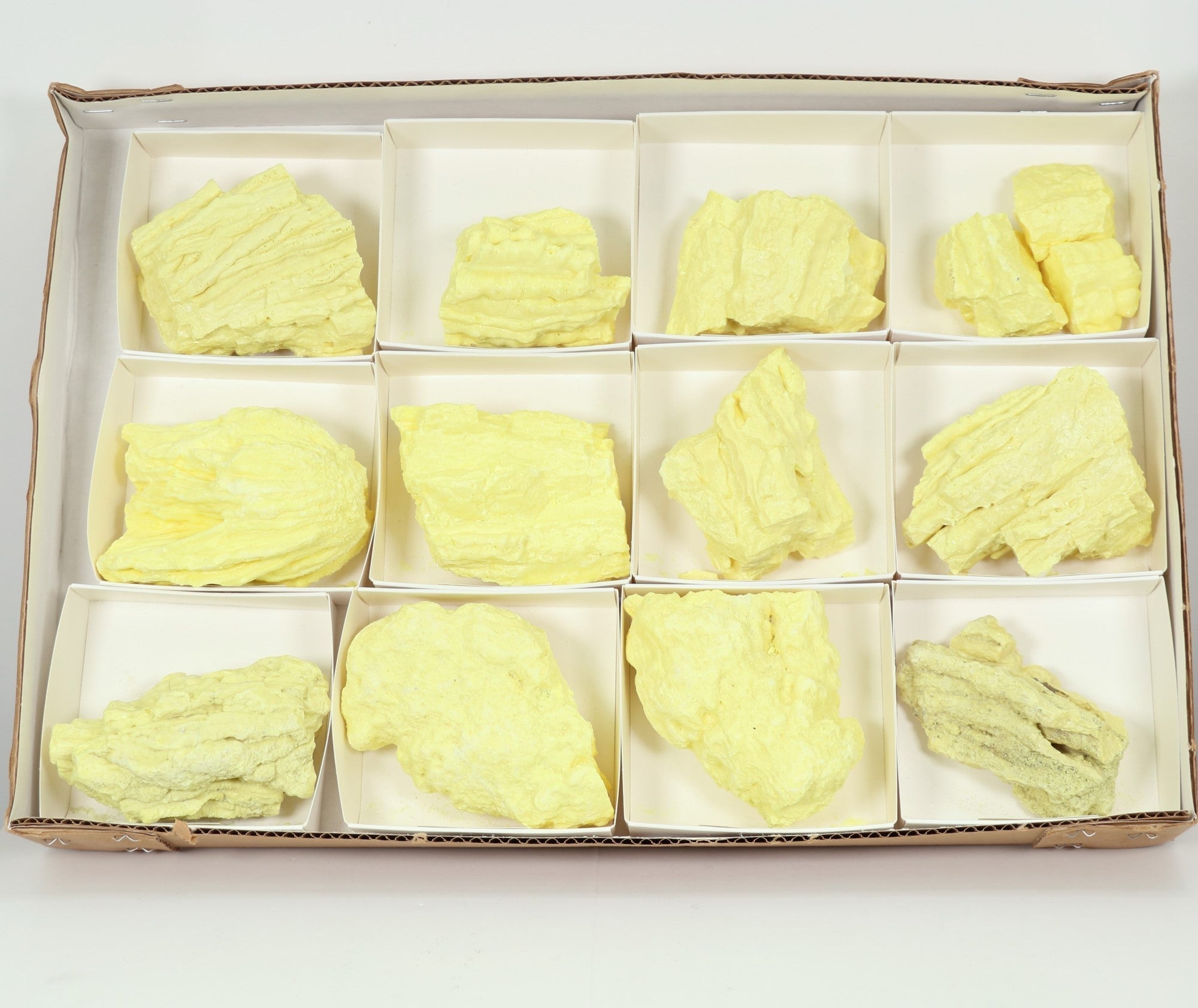 Rough Sulphur Louisiana Flat Box, Standard Quality, Large, 1 Flat, 150/500 gr