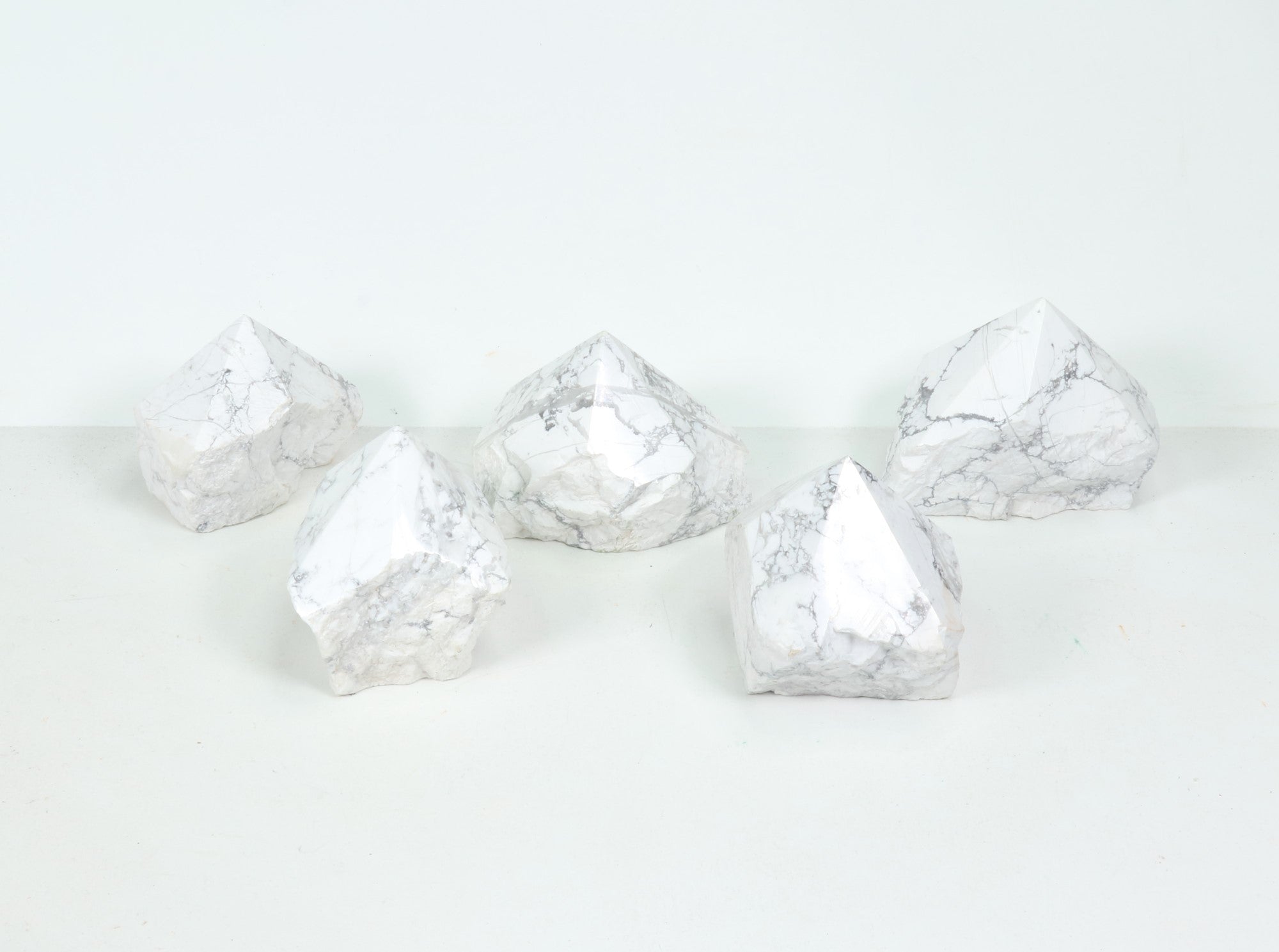 Howlite Power Point, 3"-4" Inch, 200-400gr Each, 1 Piece