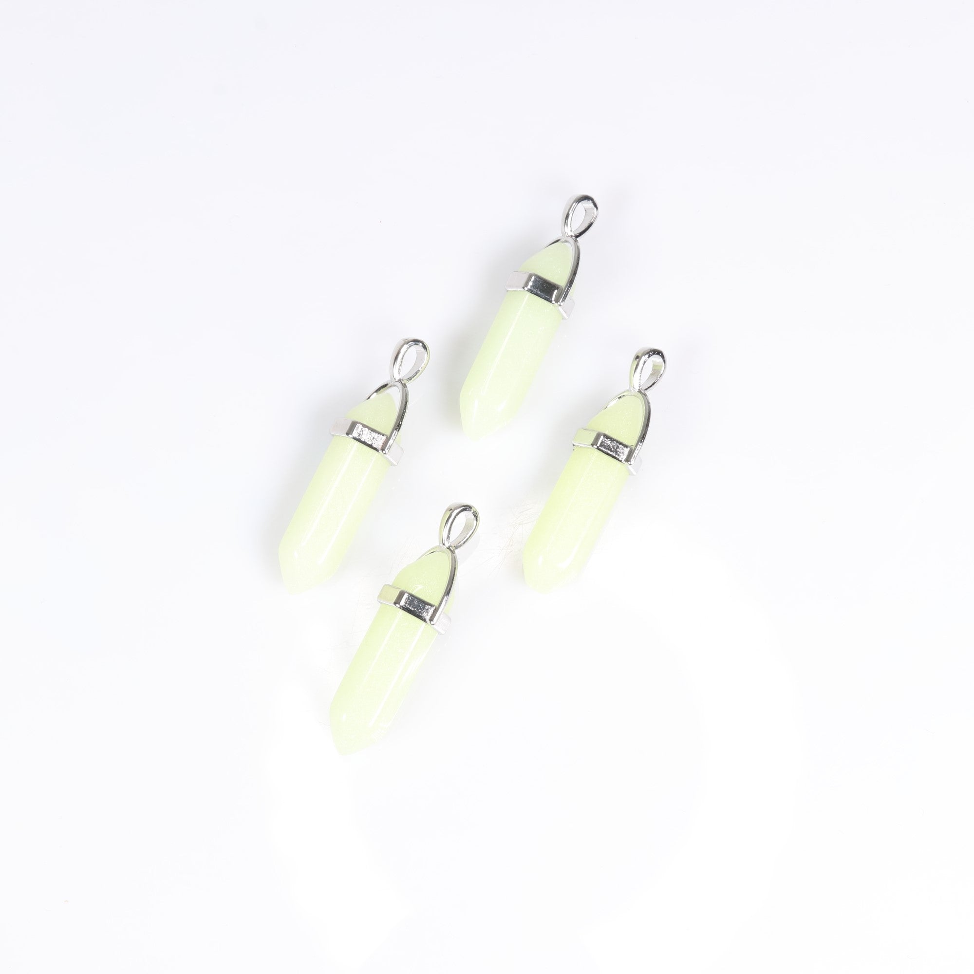 Glow in Dark Point Shape Pendants, 0.30" x 1.5" Inch, 5 Pieces in a Pack, #019