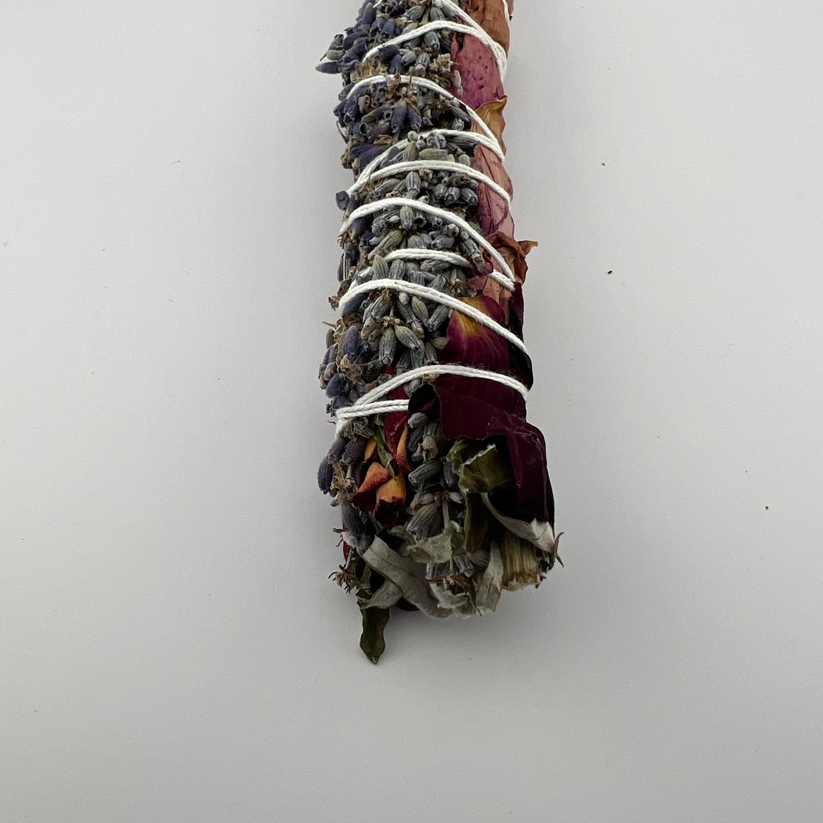 Mugwort, Lavender, Rose Smudge, Chinook Tribe OR, 7-8 Inches, 5 Pieces in a Pack #016