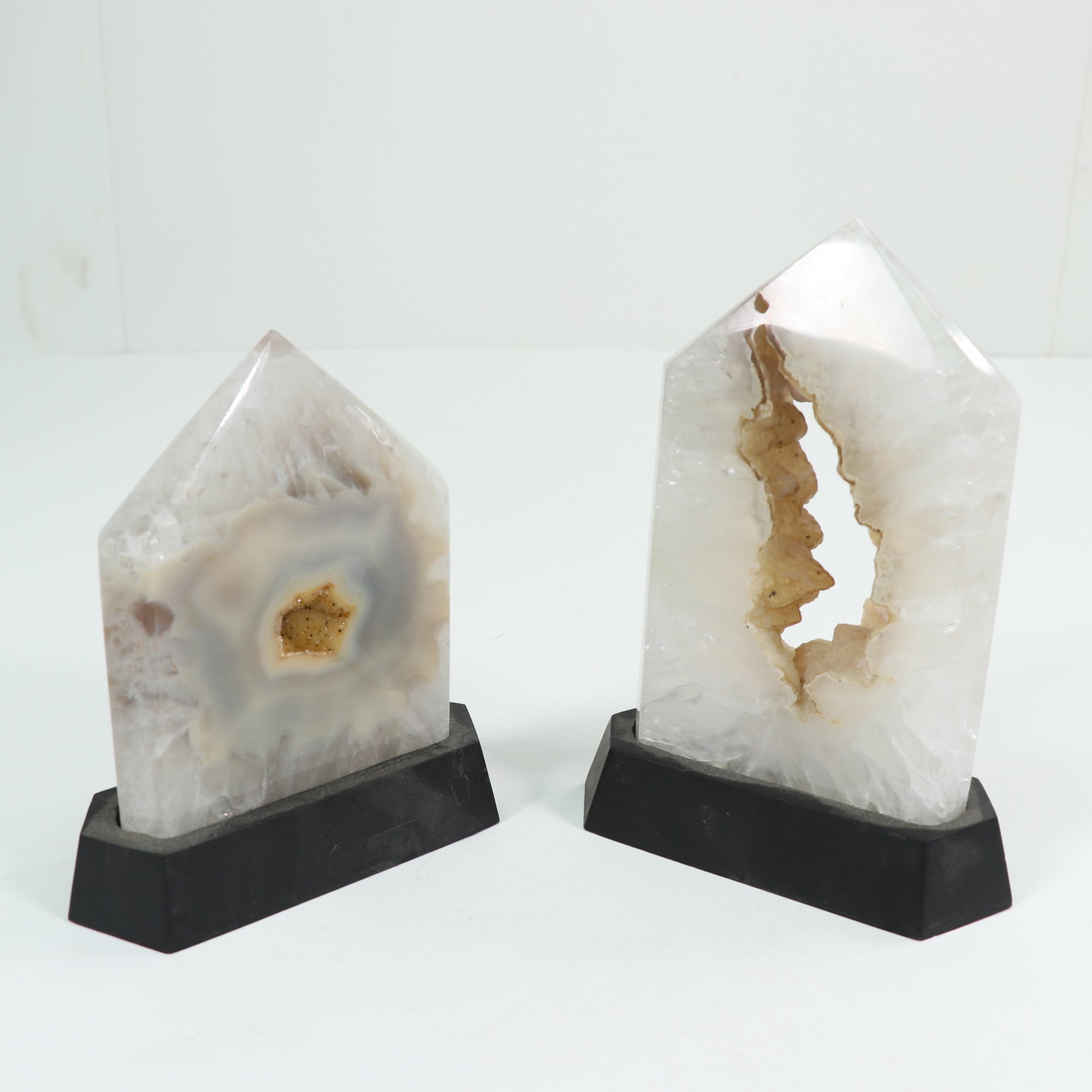 Agate Polished Tower on Wood Stand, 500-600 Gr, 1 Piece #003